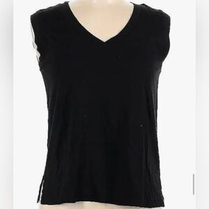 Joie basic v neck tank size Medium!